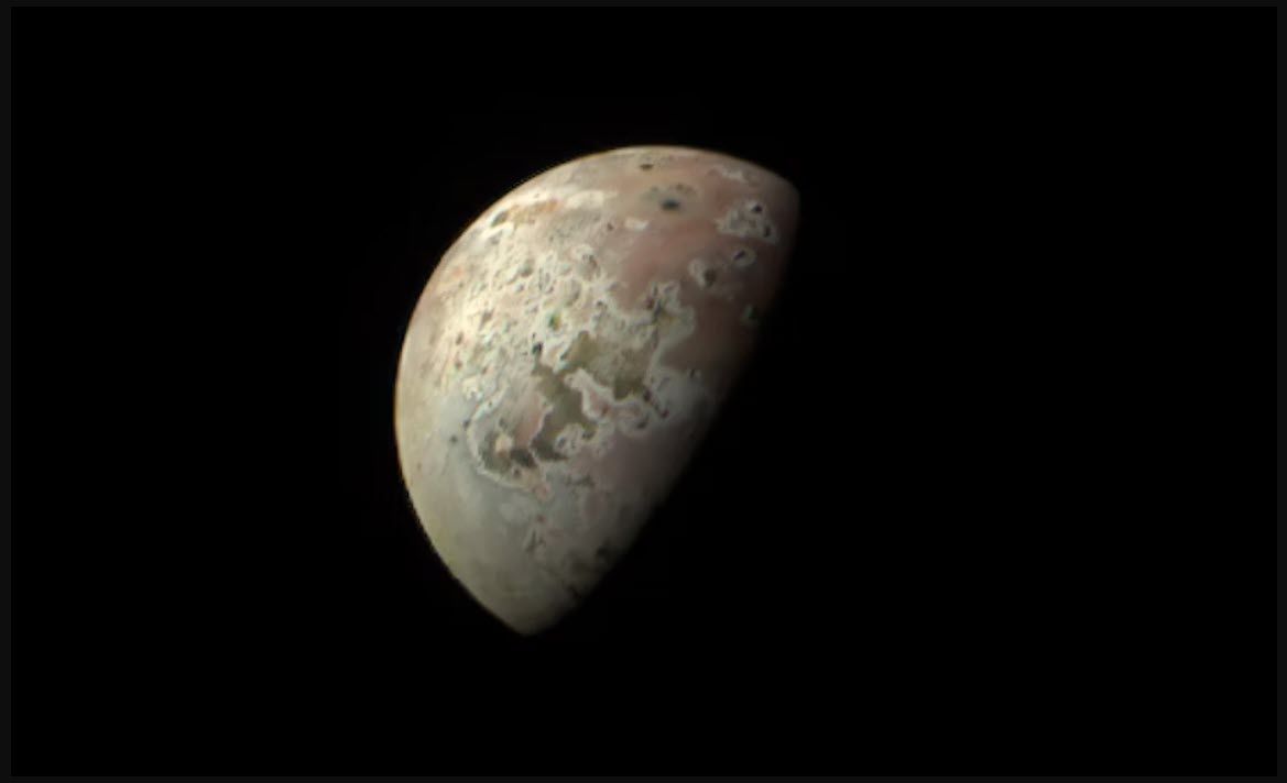Juno Faz Imagens Espetaculares da Lua Io de Júpiter