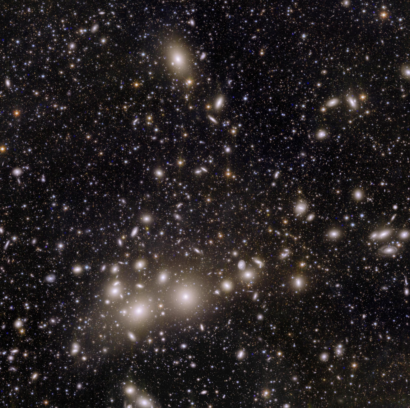 Euclid Faz Imagem Impressionante do Aglomerado de Galáxias de Perseus E de Mais de 100 Mil Galáxias